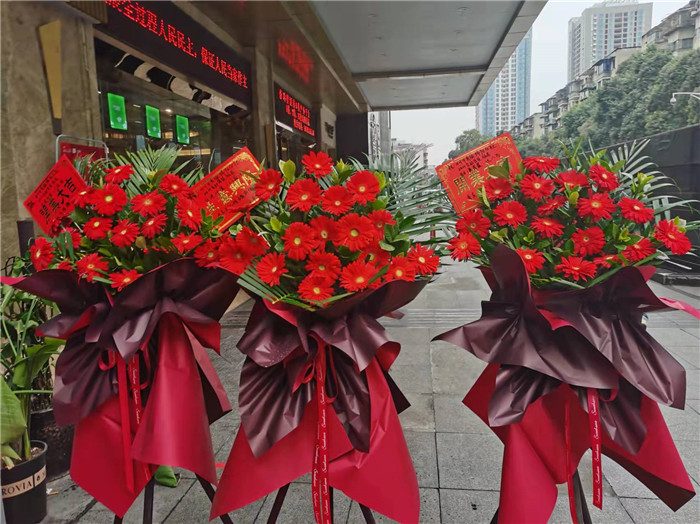 四川中青旅綿陽分社、綿陽市中旅假日旅行社、綿陽自來文化傳播有限公司24H自助售貨服務(wù)盛大開業(yè)